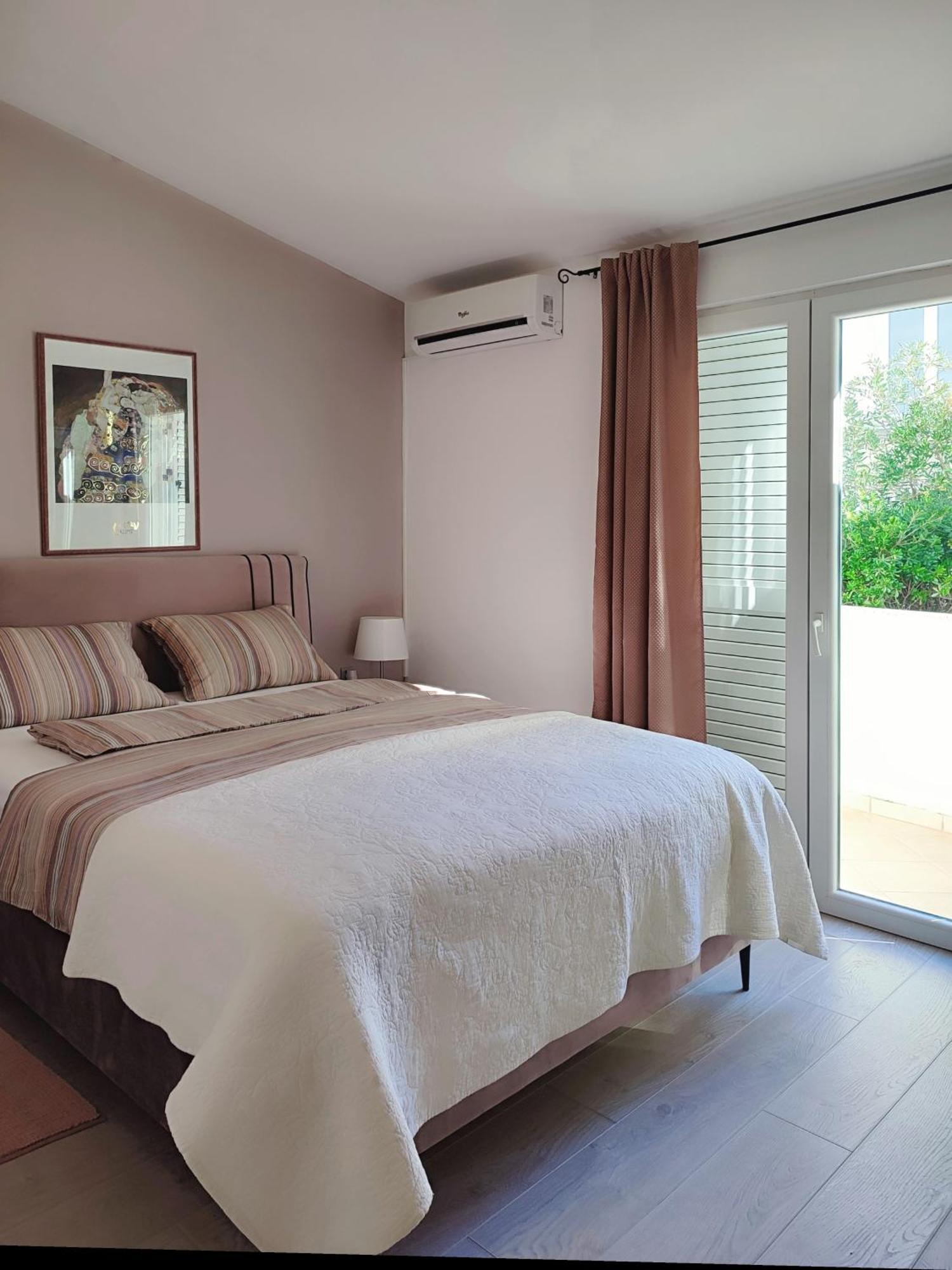 Apartments Divna Baska Voda Exterior photo