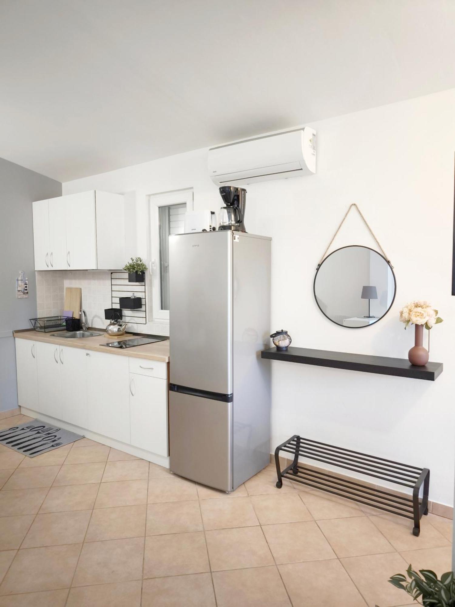 Apartments Divna Baska Voda Exterior photo